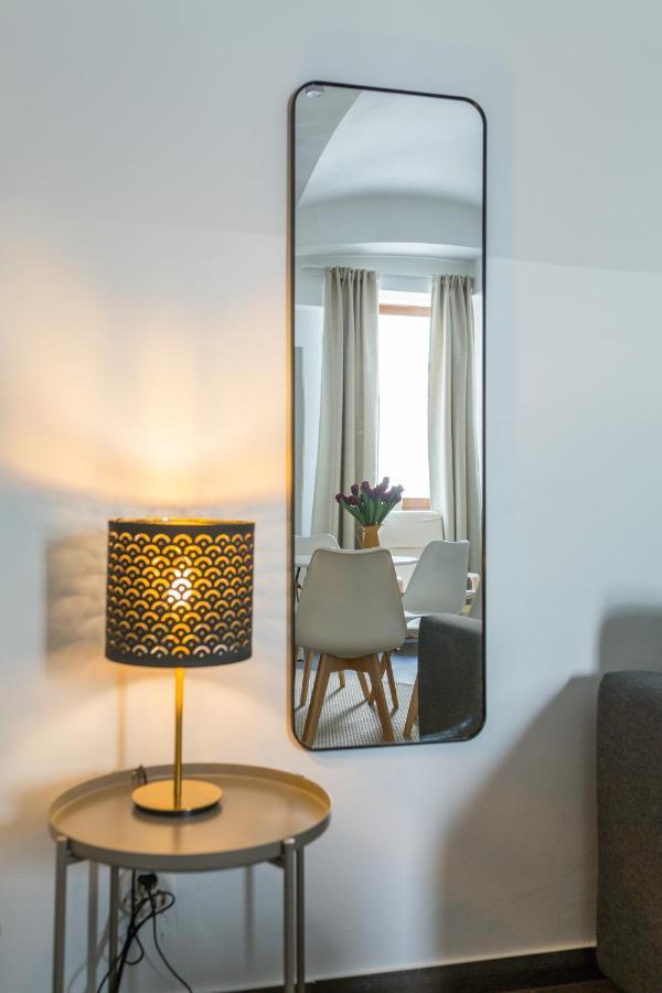 Free Parking I 458 Mbitwifi I Kingsize Bed Apartment *